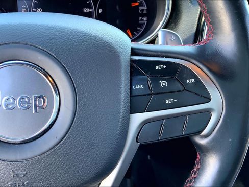 Used 2021 Jeep Grand Cherokee Trailhawk AWD/4WD image 25