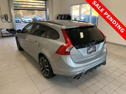 Used 2018 Volvo V60 T5 Dynamic w/ Vision Package image 6