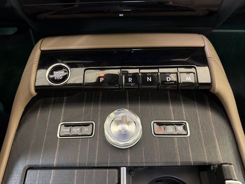 Used 2025 Lincoln Navigator Black Label AWD/4WD image 21