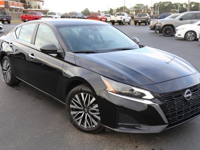 Used 2025 Nissan Altima 2.5 SV