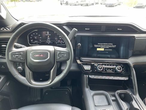 Used 2024 GMC Sierra 2500 AT4 w/ AT4 Premium Plus Package AWD/4WD image 13