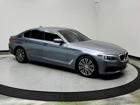 Used 2019 BMW 530i w/ Convenience Package image 3