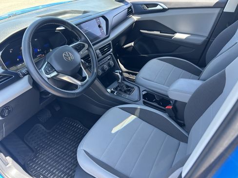 Used 2022 Volkswagen Taos SE FWD image 26