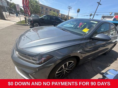 Used 2025 Volkswagen Jetta SE FWD image 1