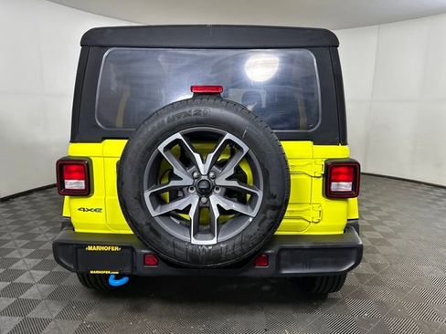 Used 2024 Jeep Wrangler Unlimited image 4