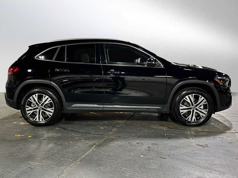 Used 2025 Mercedes-Benz GLA 250 4MATIC image 2