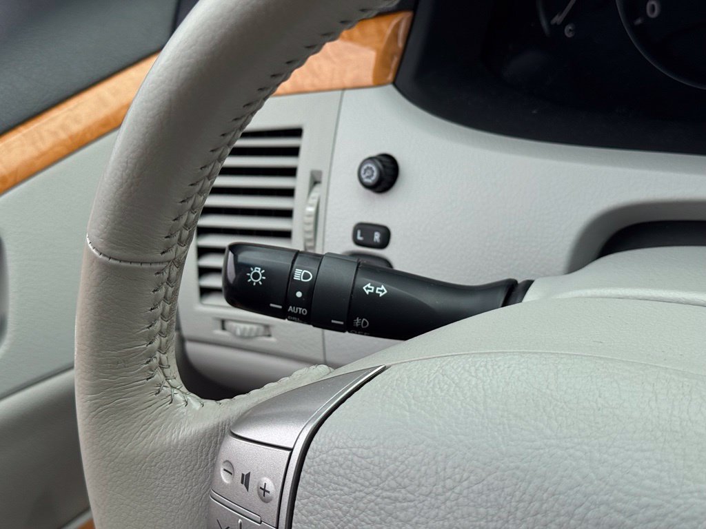 Used 2007 Toyota Avalon XLS FWD image 26