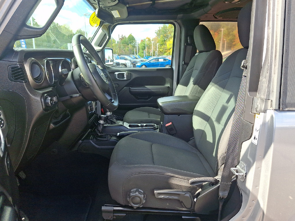 Used 2018 Jeep Wrangler Sport AWD/4WD image 14