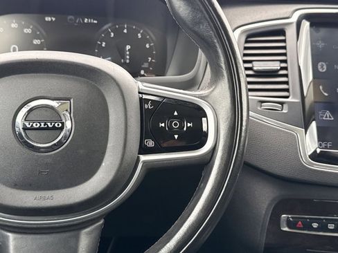 Used 2019 Volvo XC90 T6 Momentum w/ Protection Package Premier AWD/4WD image 16