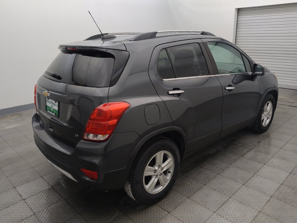 Used 2017 Chevrolet Trax LT w/ LT Convenience Package FWD image 9