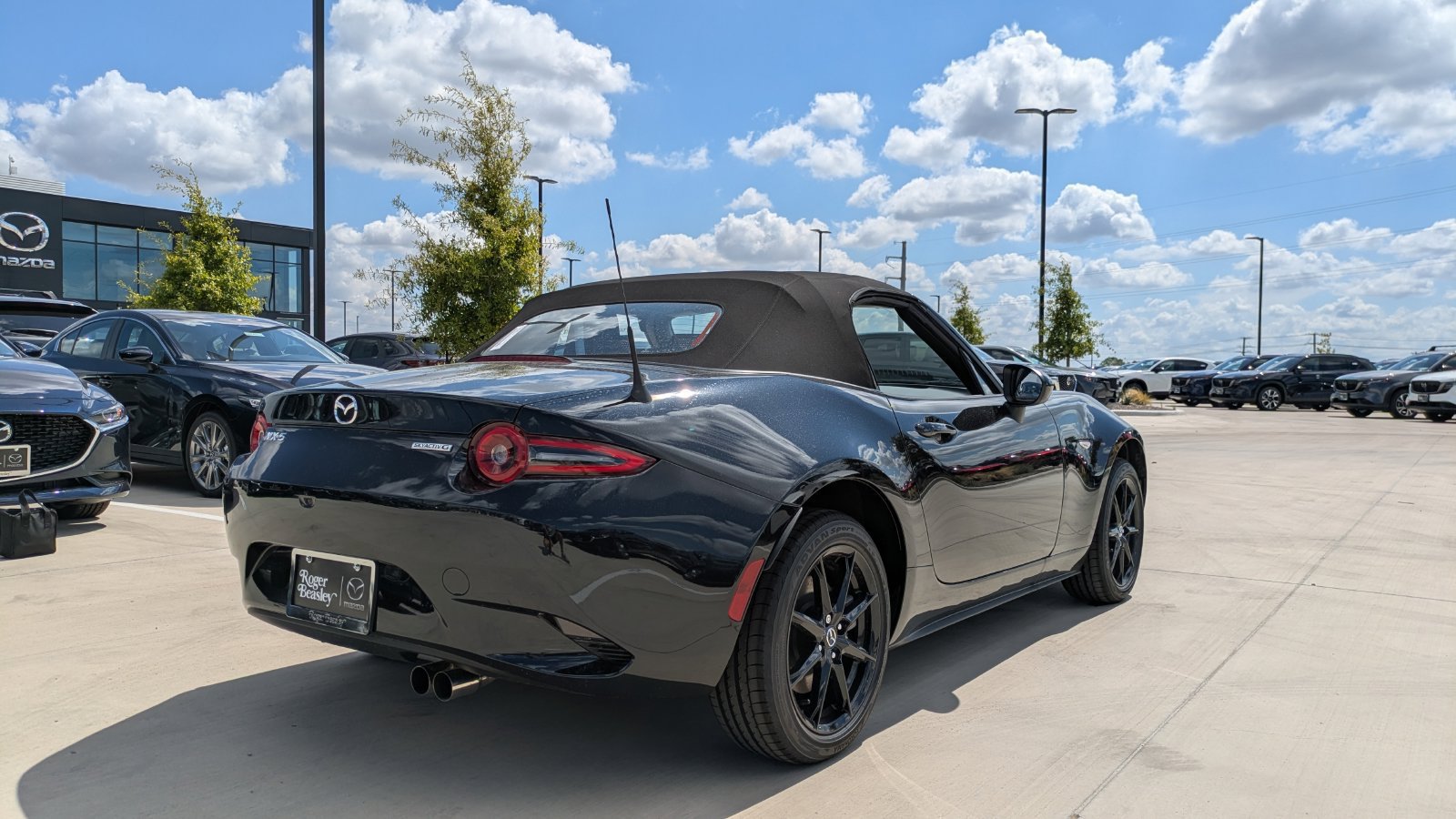 New 2026 MAZDA MX-5 Miata Sport RWD image 7
