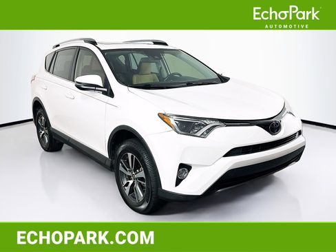 Used 2018 Toyota RAV4 XLE FWD image 1