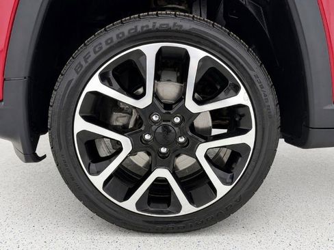 Used 2018 Jeep Compass Limited AWD/4WD image 30