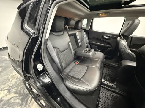 Used 2018 Jeep Compass Trailhawk w/ Leather Interior Group image 26