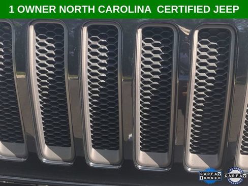 Used 2023 Jeep Wrangler Unlimited Rubicon w/ Cold Weather Group AWD/4WD image 24