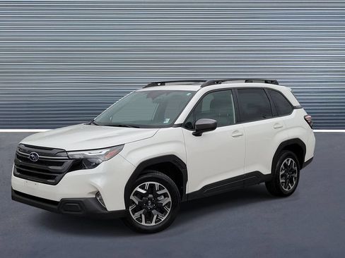 Certified 2025 Subaru Forester Premium AWD/4WD image 1