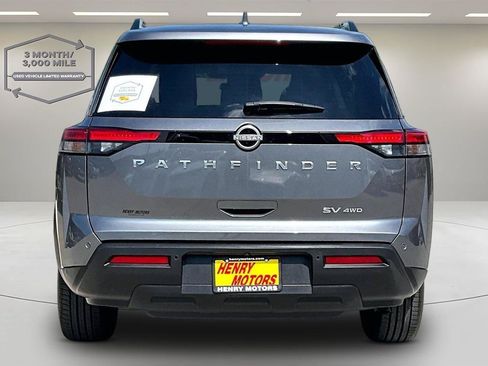Used 2024 Nissan Pathfinder SV AWD/4WD image 5