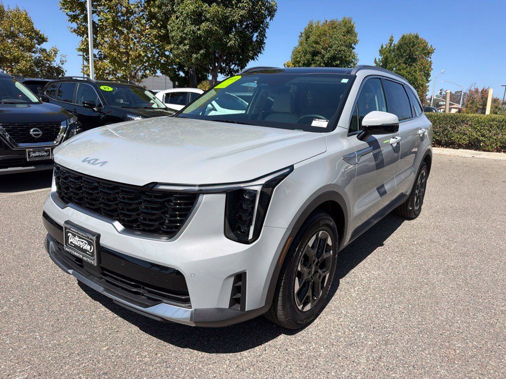 Certified 2026 Kia Sorento S w/ S Panoramic Sunroof Package FWD image 1