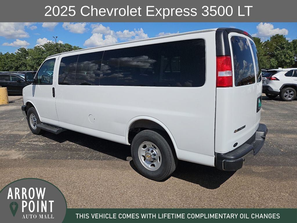 Used 2025 Chevrolet Express 3500 LT w/ LT Preferred Equipment Group RWD image 8
