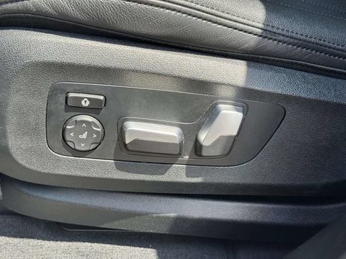 Used 2022 BMW X5 xDrive40i AWD/4WD image 21