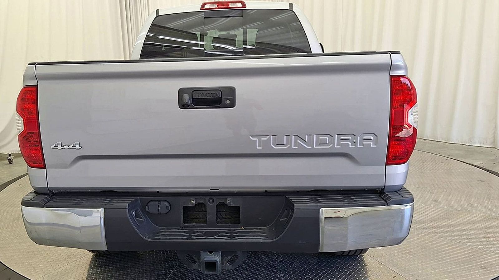 Certified 2016 Toyota Tundra SR5 AWD/4WD image 4