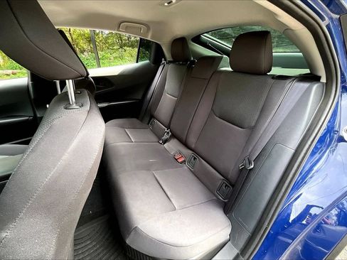 Used 2024 Toyota Prius LE FWD image 19