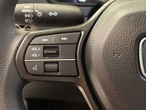 Certified 2025 Honda Accord SE image 29