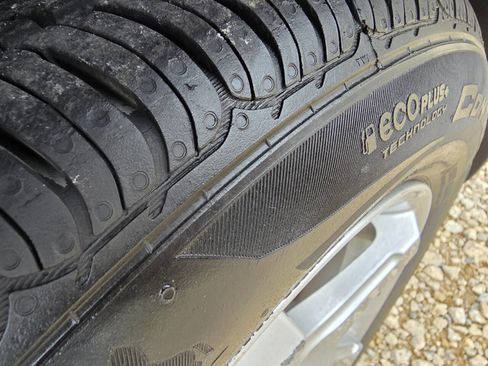 Used 2014 Nissan Versa S Plus image 50