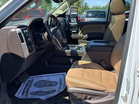 Used 2018 GMC Sierra 3500 Denali w/ Duramax Plus Package AWD/4WD image 7