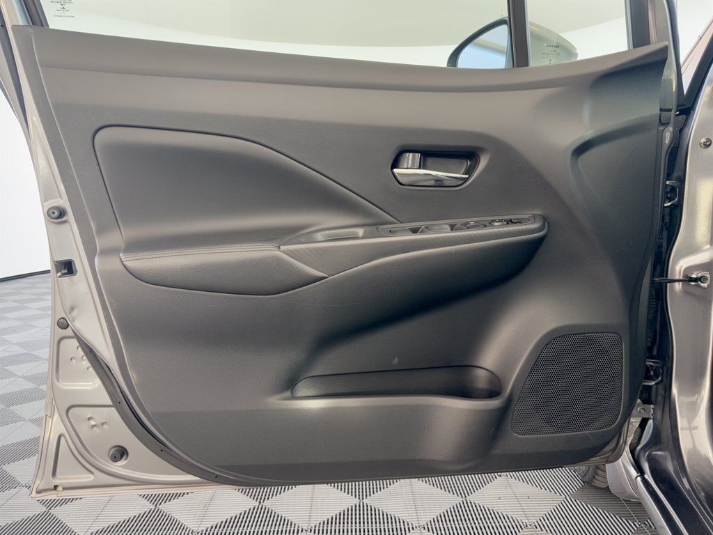 Used 2020 Nissan Versa SV FWD image 14