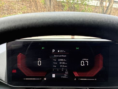 Used 2025 Kia K4 LXS image 40