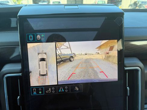 Used 2025 GMC Yukon Elevation w/ Elevation Premium Package image 14