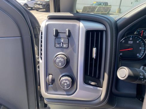 Used 2019 GMC Sierra 1500 SLE w/ SLE Value Package AWD/4WD image 28