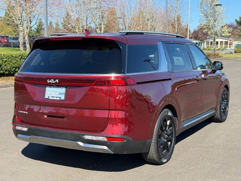 Used 2024 Kia Carnival SX Prestige image 8