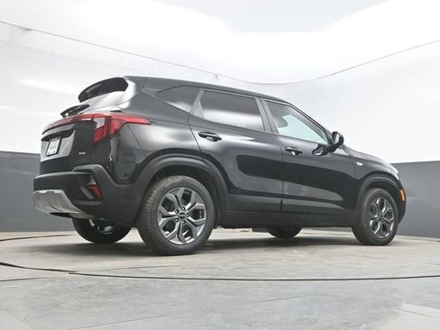 Used 2024 Kia Seltos LX AWD/4WD image 39