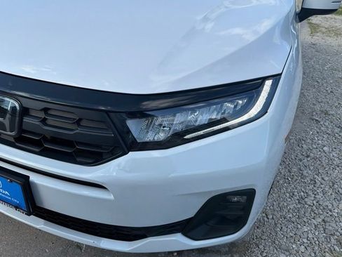 Certified 2025 Honda Odyssey EX-L image 10