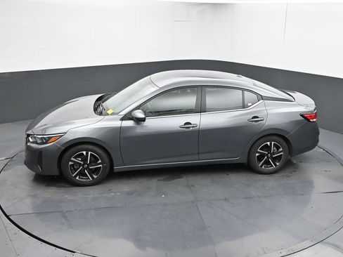 Used 2024 Nissan Sentra SV FWD image 39