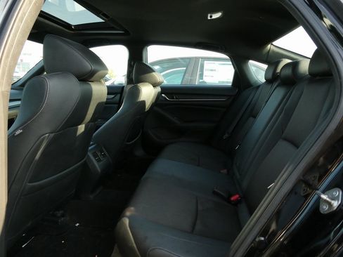 Used 2019 Honda Accord Sport image 33