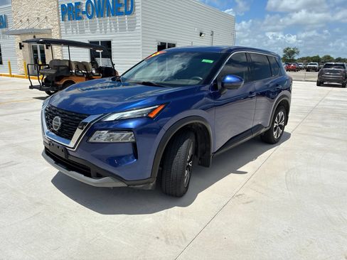 Used 2021 Nissan Rogue SV FWD image 7