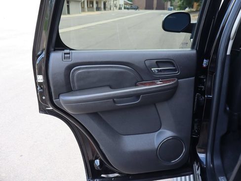 Used 2012 GMC Yukon Denali AWD/4WD image 26