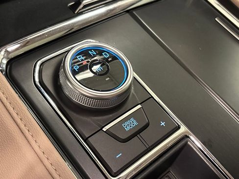 Used 2023 Ford Expedition XLT image 43