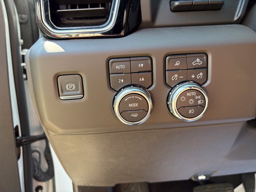 Used 2024 GMC Sierra 1500 Denali AWD/4WD image 19