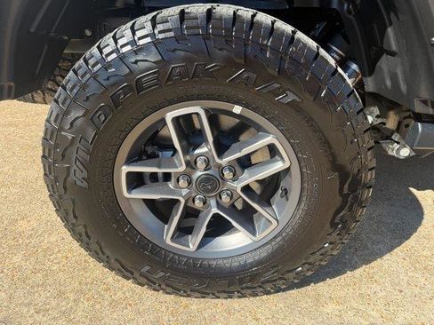 Used 2026 Jeep Gladiator Mojave AWD/4WD image 19