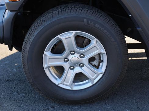 Used 2022 Jeep Wrangler Unlimited Sport image 12