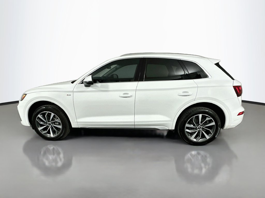 Used 2023 Audi Q5 2.0T Premium Plus w/ Premium Plus Package AWD/4WD image 8