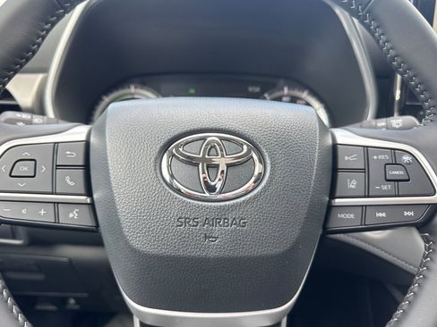 New 2026 Toyota Highlander XLE AWD/4WD image 26