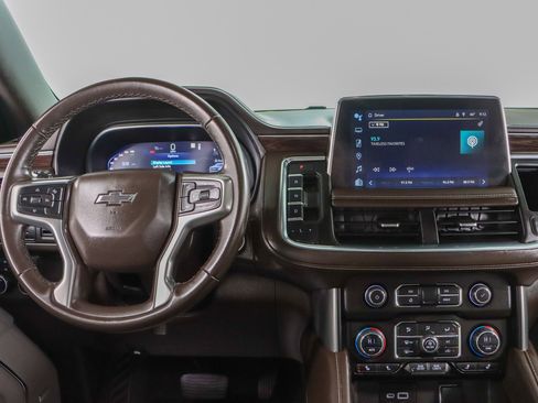 Used 2023 Chevrolet Suburban Z71 image 18