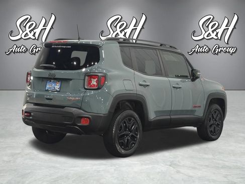 Used 2018 Jeep Renegade Trailhawk w/ Cold Weather Group II AWD/4WD image 17