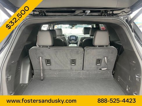 Used 2023 Chevrolet Traverse RS image 21