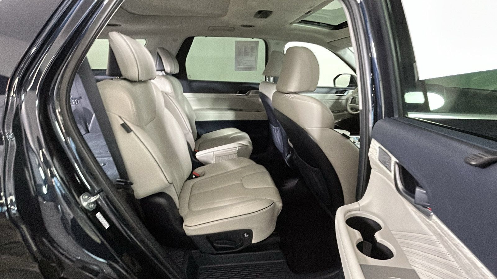 Used 2024 Hyundai Palisade Calligraphy FWD image 33